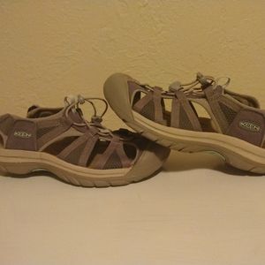 Keen Whisper Sandal